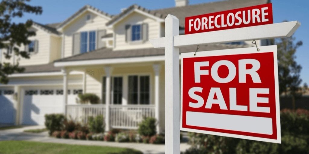 buying real estate at foreclosure auctions